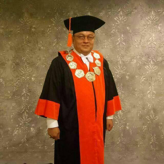 Dr. Taufiqurokhman